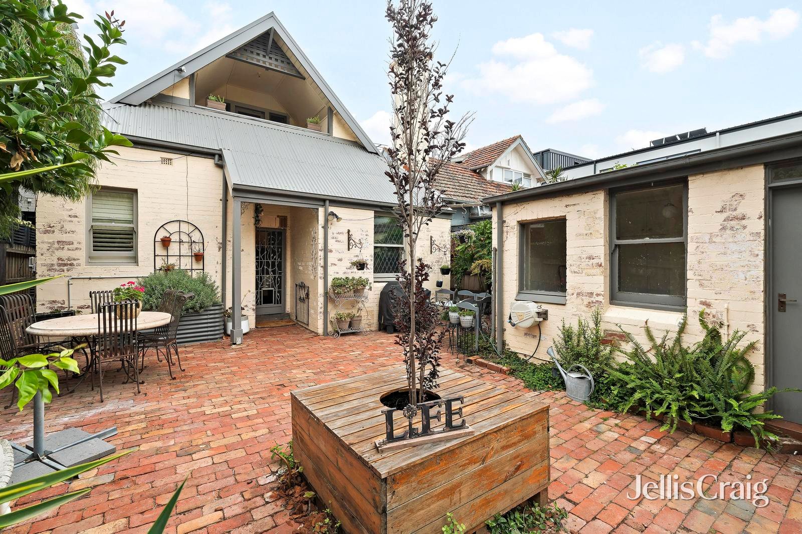 70 Marine Parade, Elwood image 15