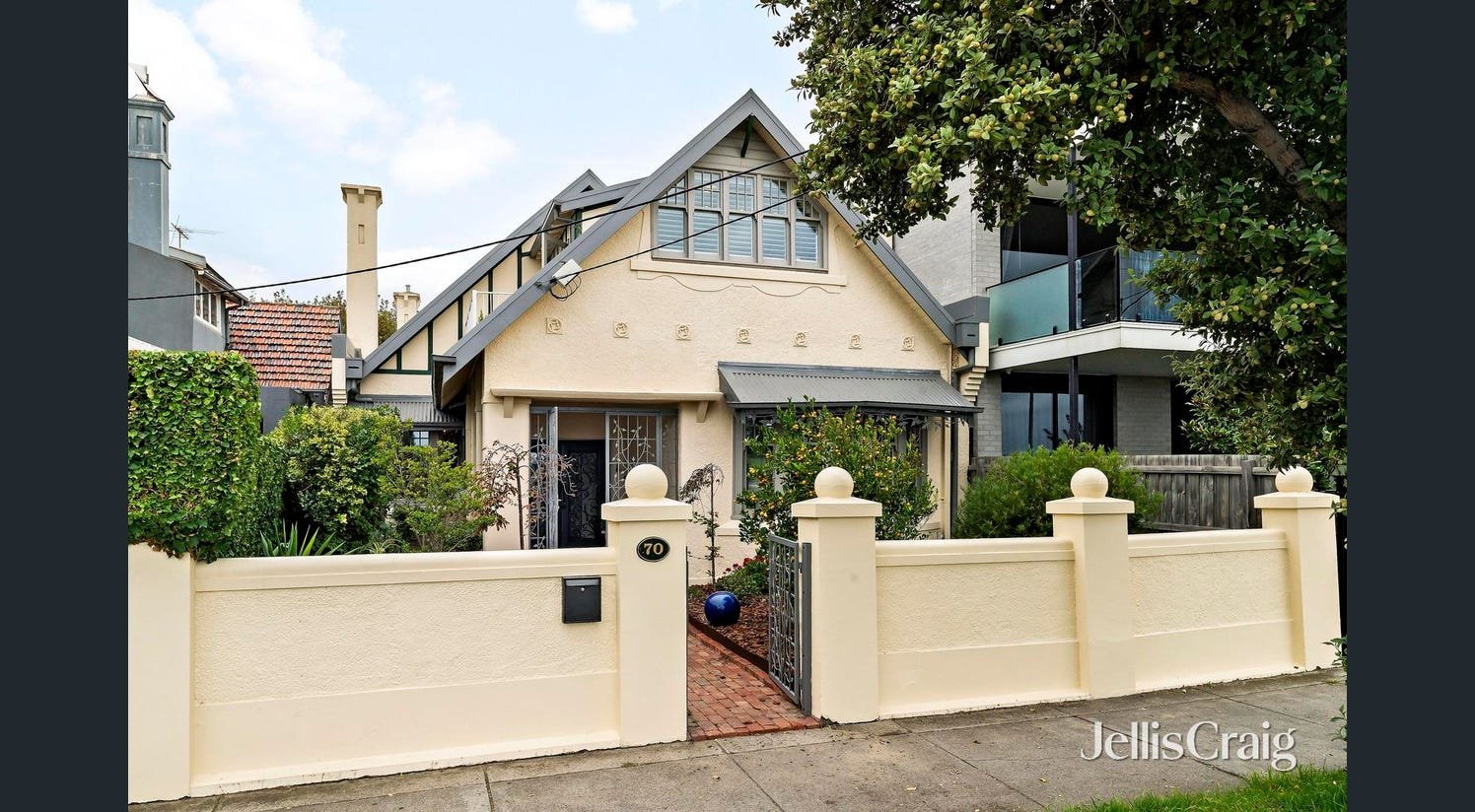 70 Marine Parade, Elwood image 1