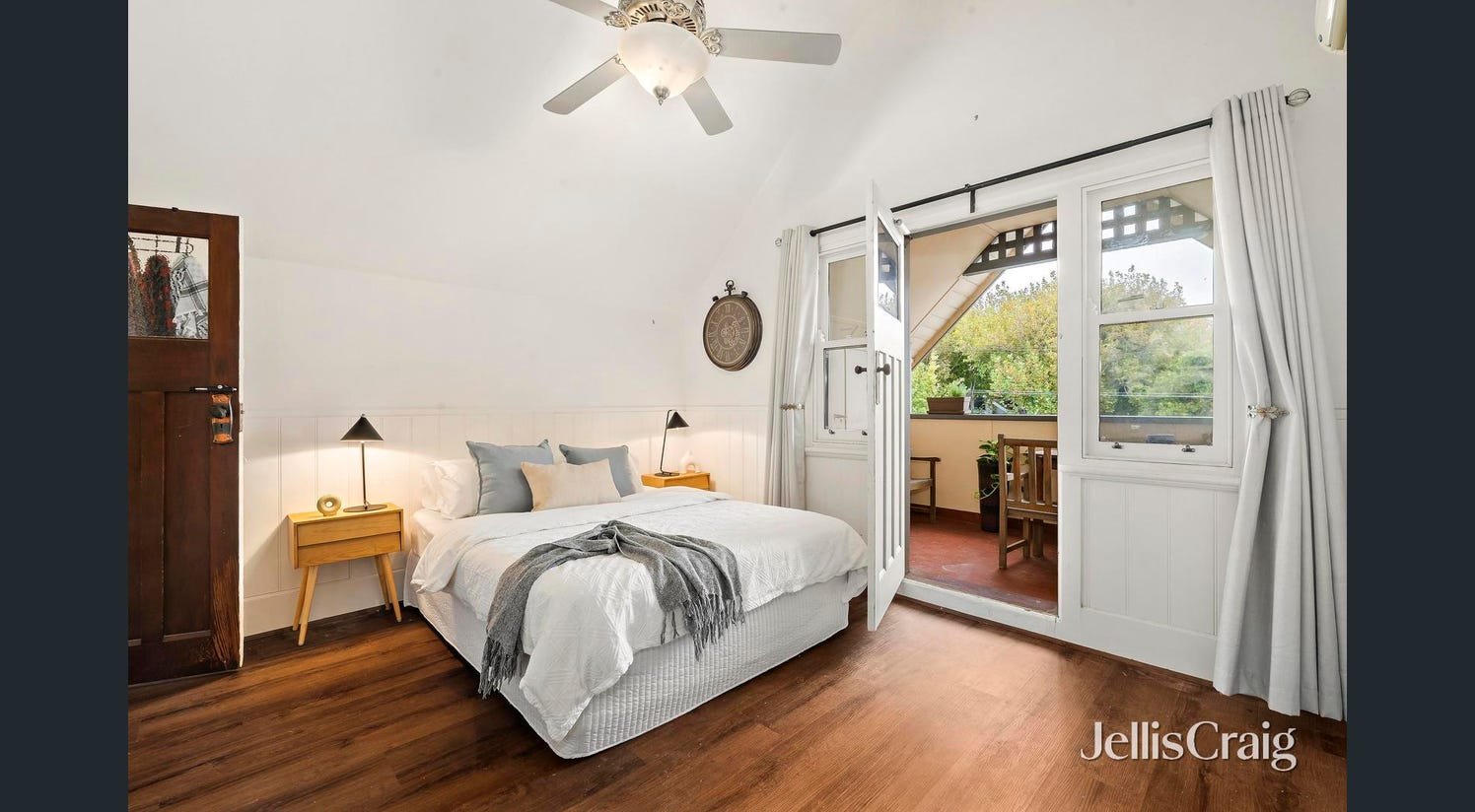 70 Marine Parade, Elwood image 9