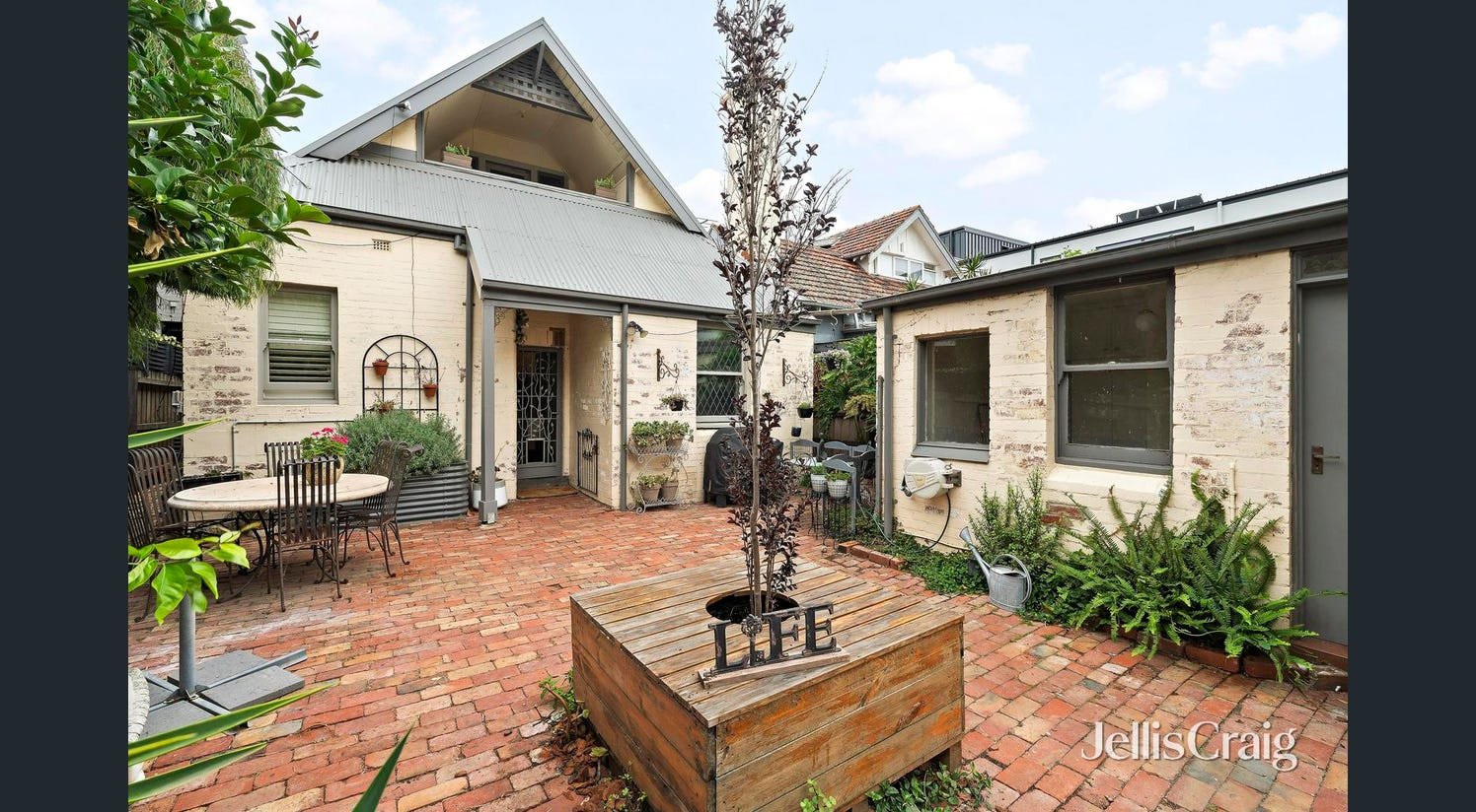 70 Marine Parade, Elwood image 15