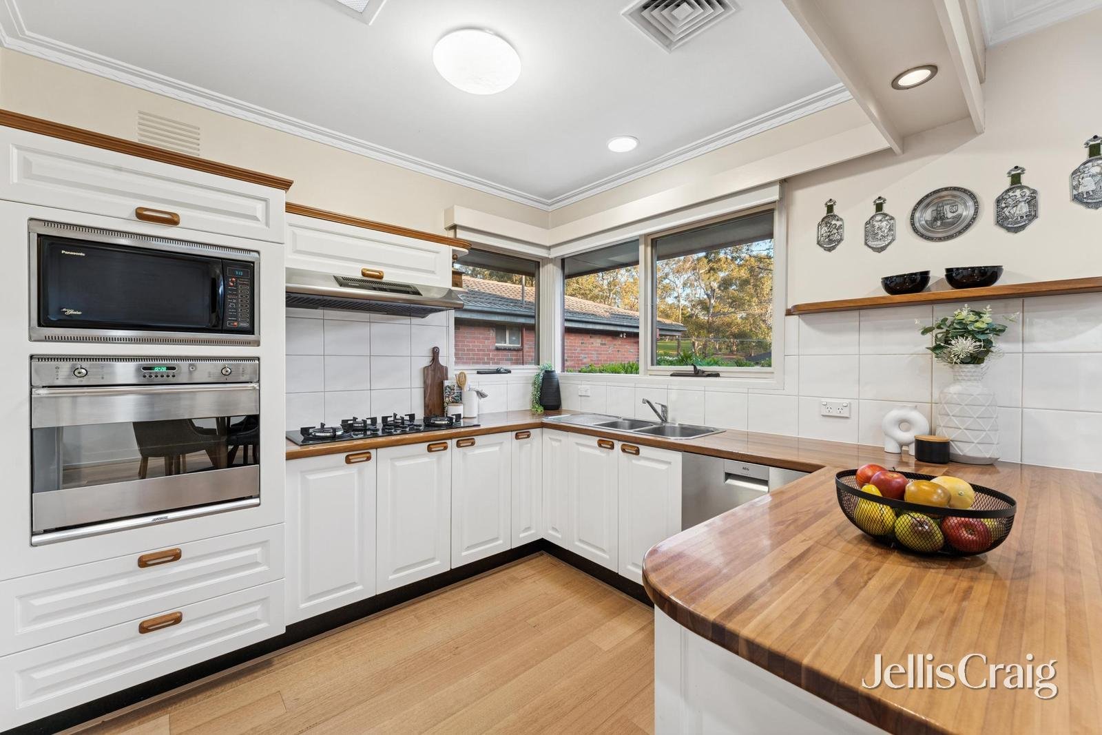 70 Melview Drive, Ringwood North image 7