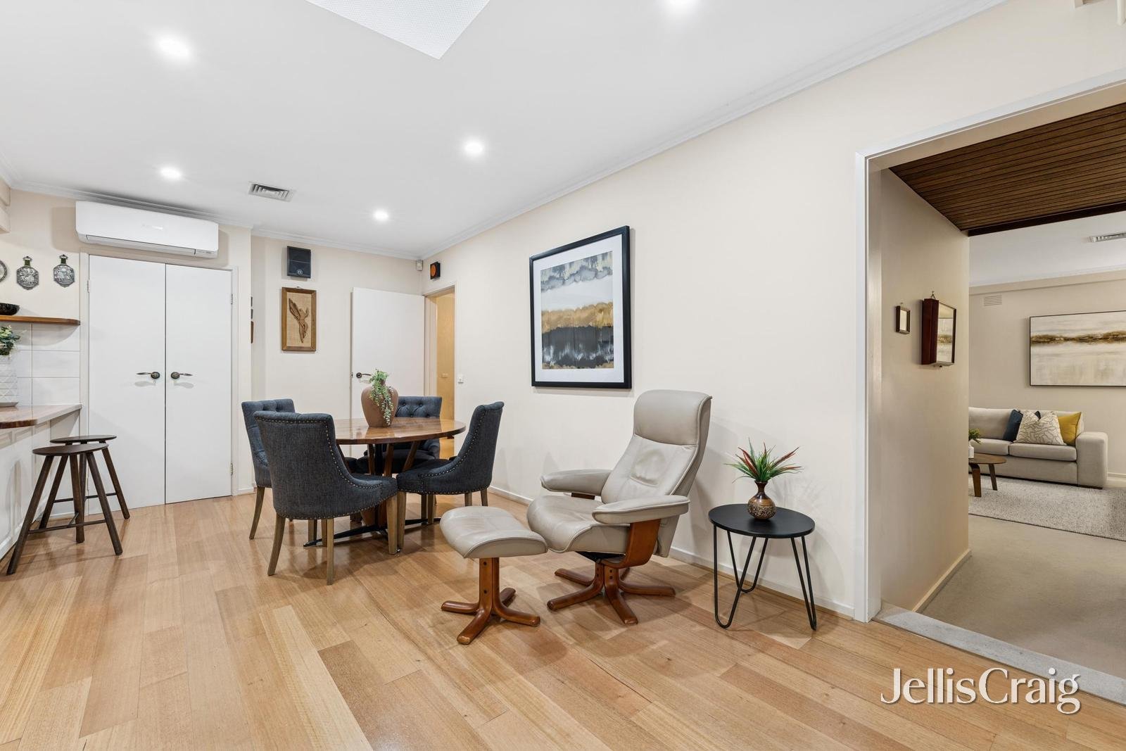 70 Melview Drive, Ringwood North image 8