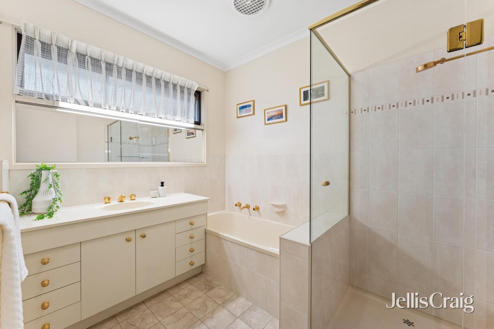 70 Melview Drive, Ringwood North image 14