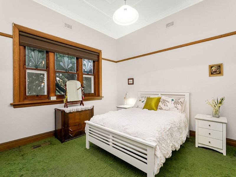 70 Middlesex Road, Surrey Hills image 6