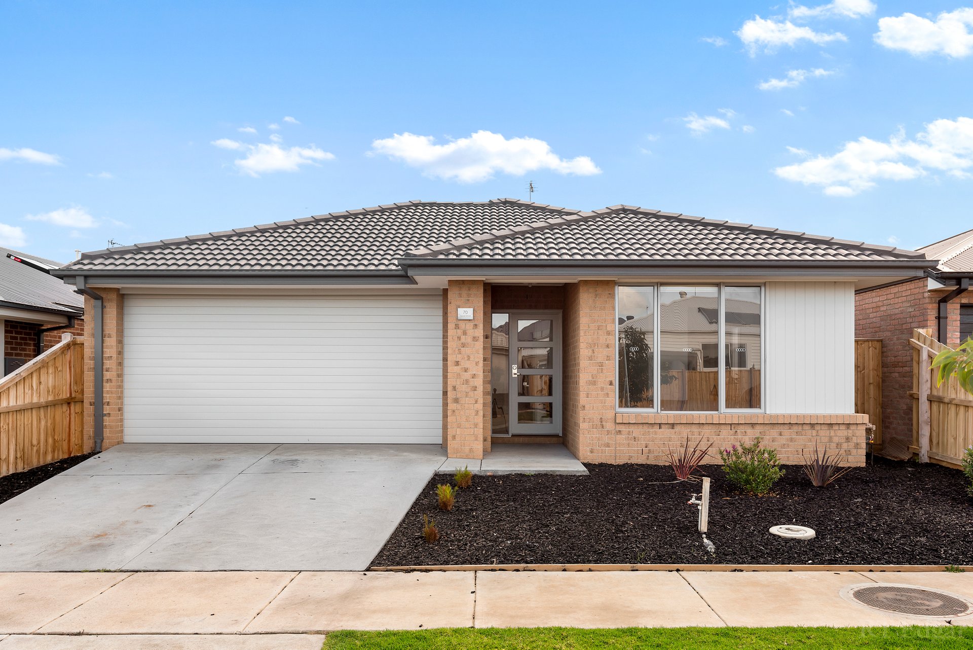 Property Gallery - Main Image