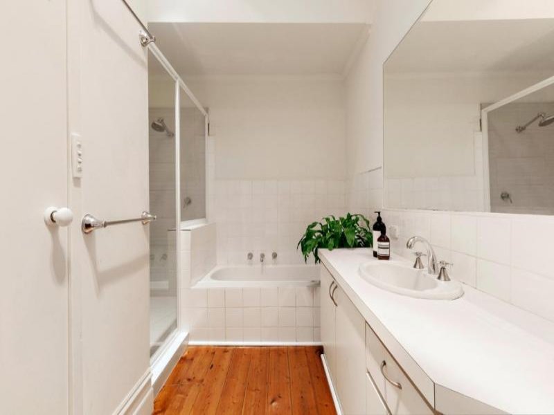 Property Gallery Thumbnail 5