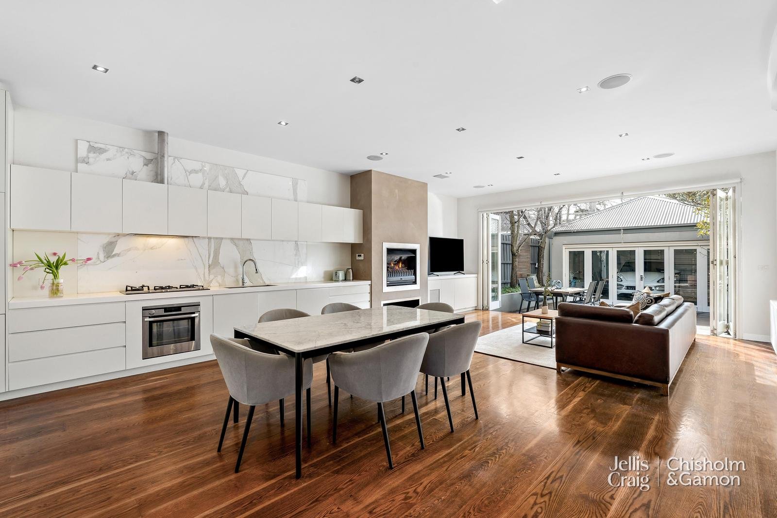 70 Southey Street, Elwood image 3