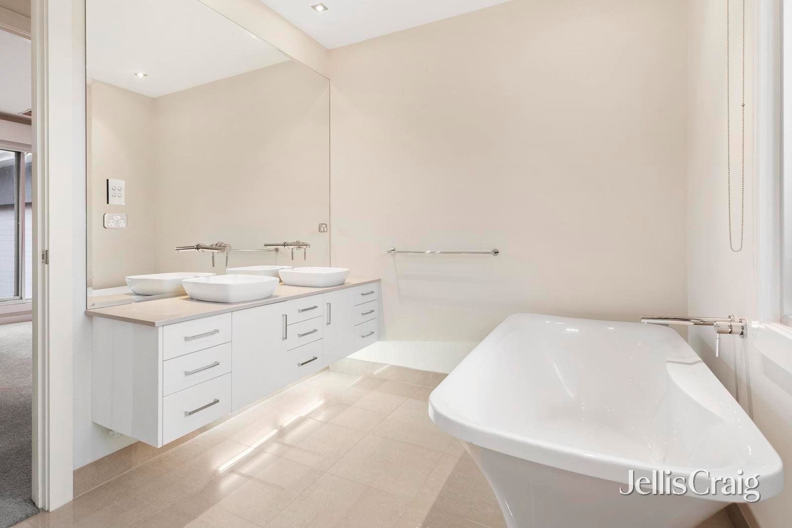 70 Sunset Drive, Chirnside Park image 14