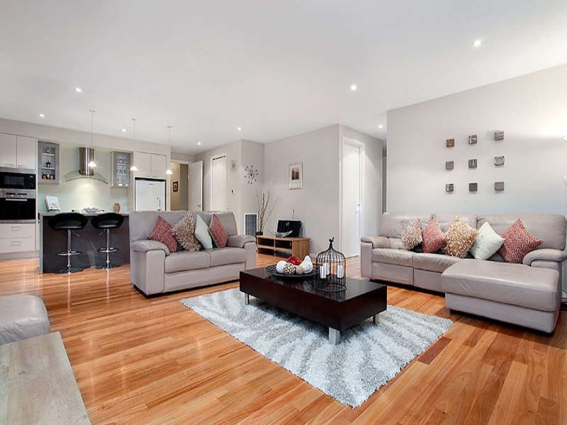 70 Victoria Crescent, Mont Albert image 3
