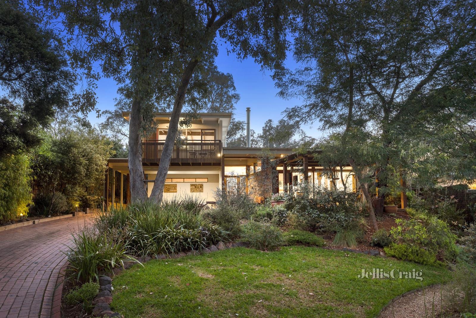 70 View Hill Crescent, Eltham image 1