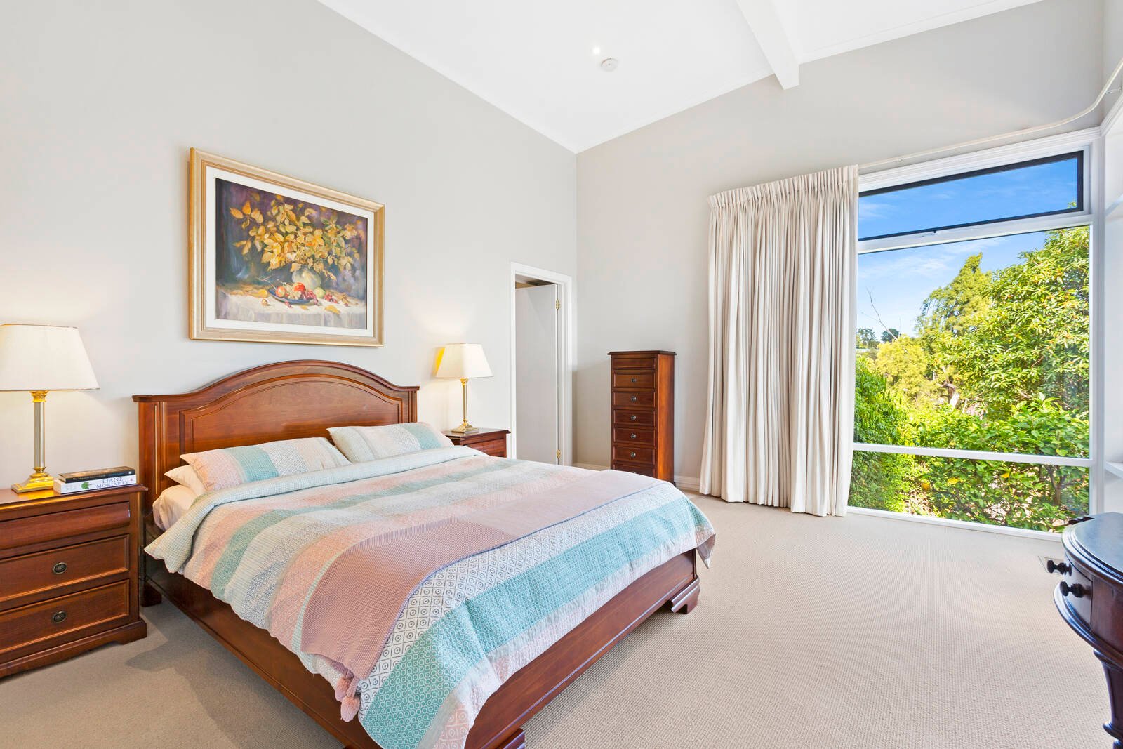 Property Gallery Thumbnail 8