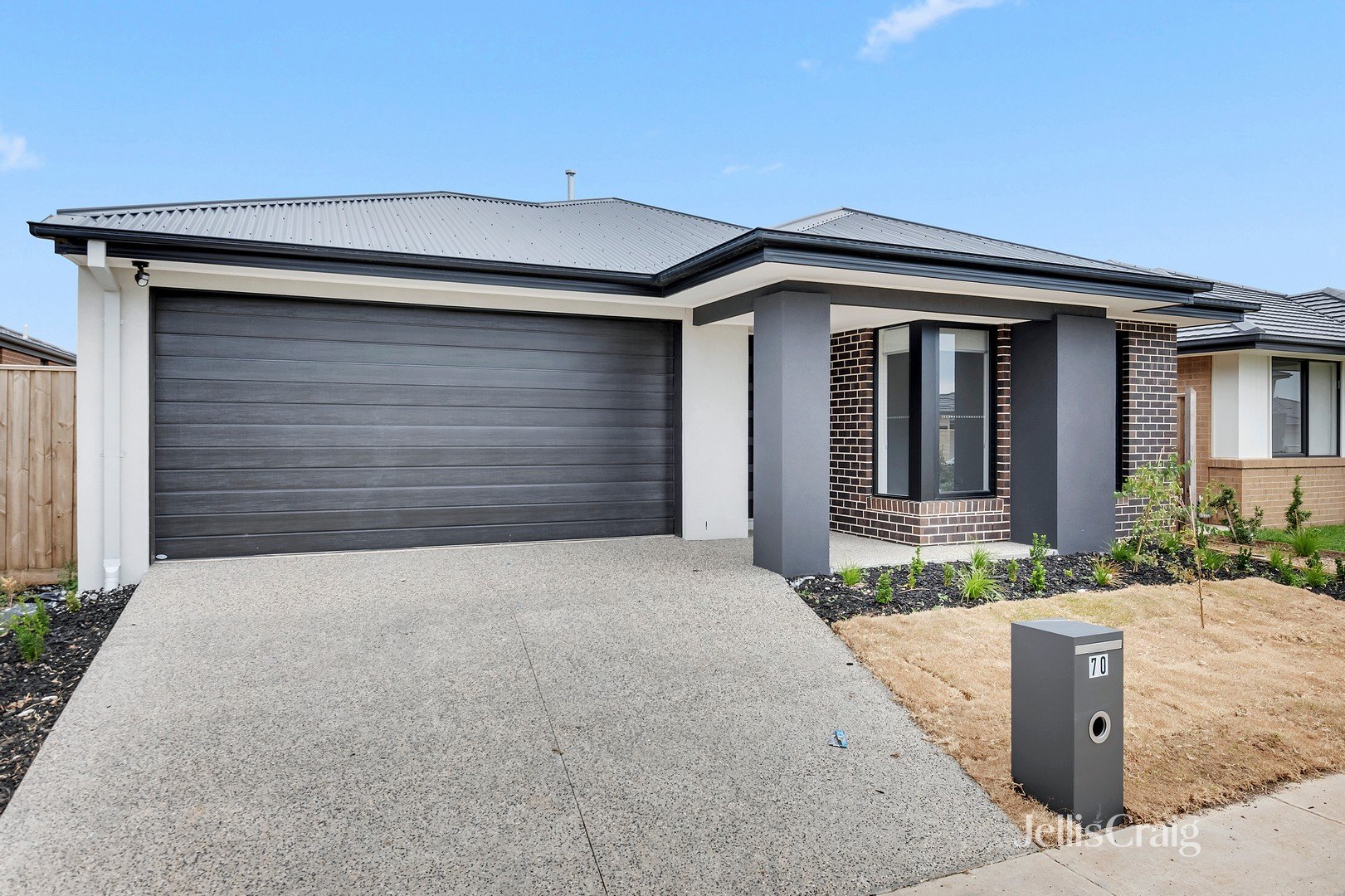 70 Winfred Drive, Mambourin image 2