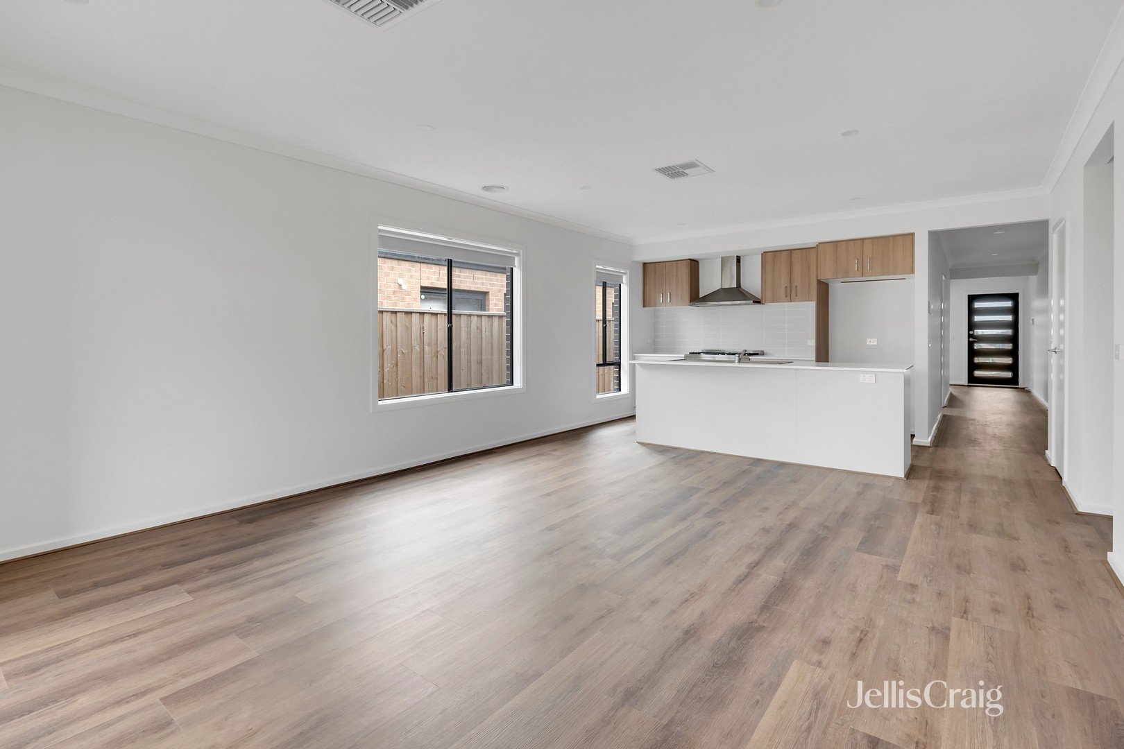 70 Winfred Drive, Mambourin image 7