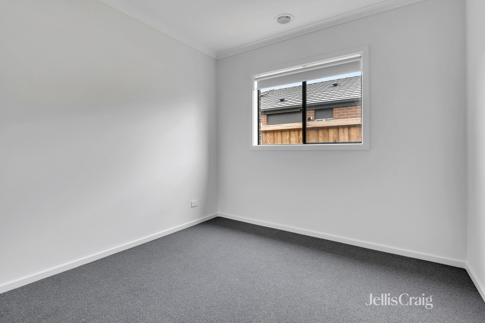 70 Winfred Drive, Mambourin image 10