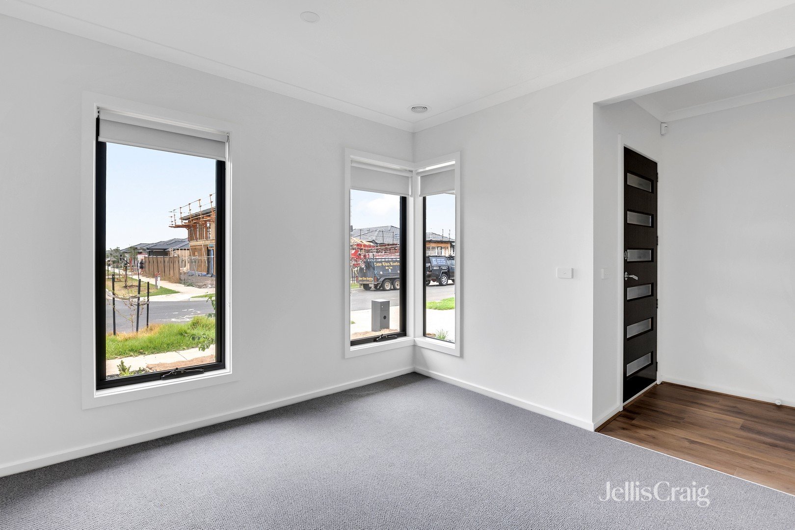 70 Winfred Drive, Mambourin image 3