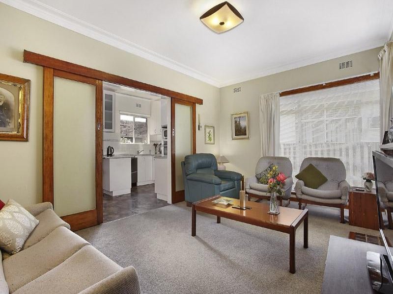 70 Woodville Street, Balwyn North image 3