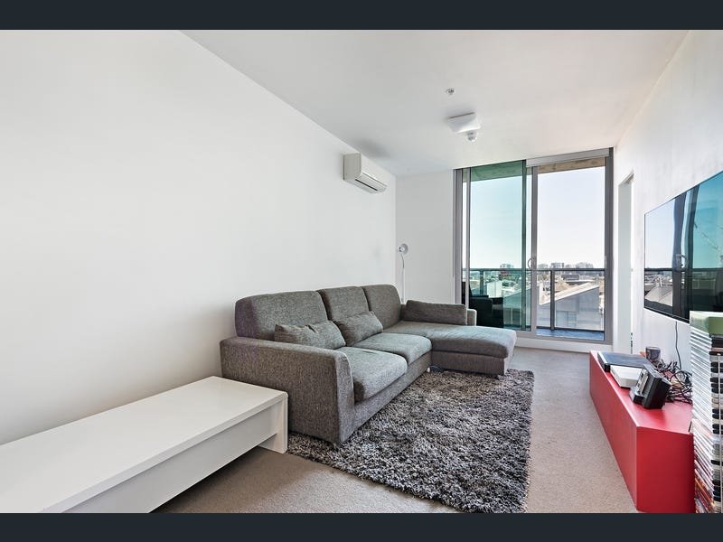 701 / 15 Clifton Street PRAHRAN