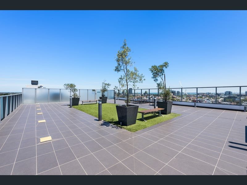 701 / 15 Clifton Street PRAHRAN