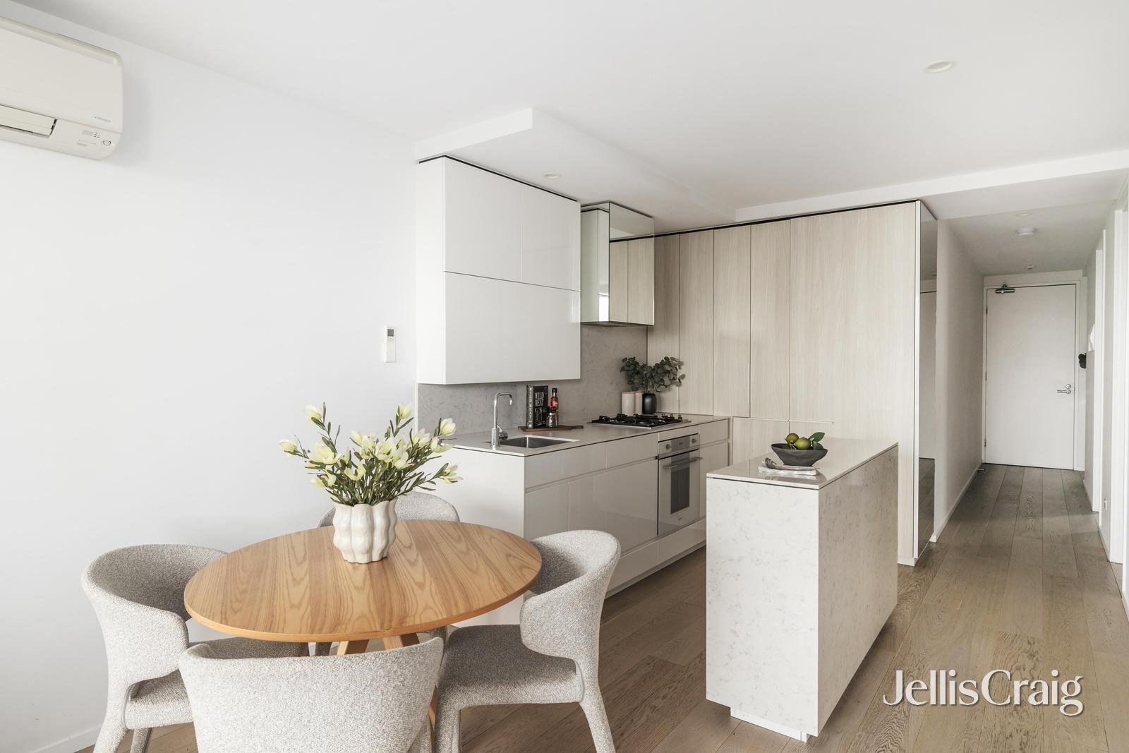 701/1A Finch Street, Malvern East image 3