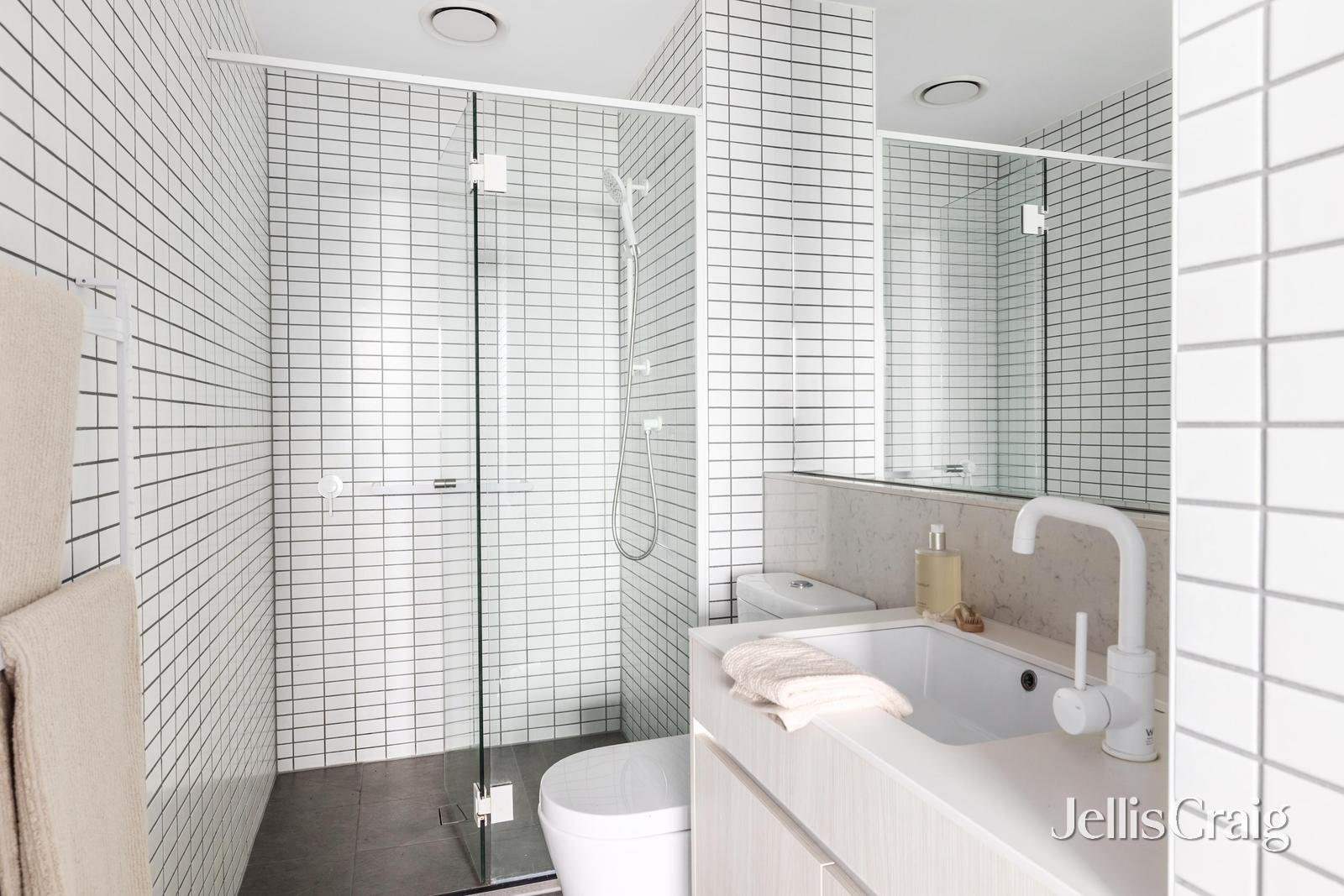 701/1A Finch Street, Malvern East image 7