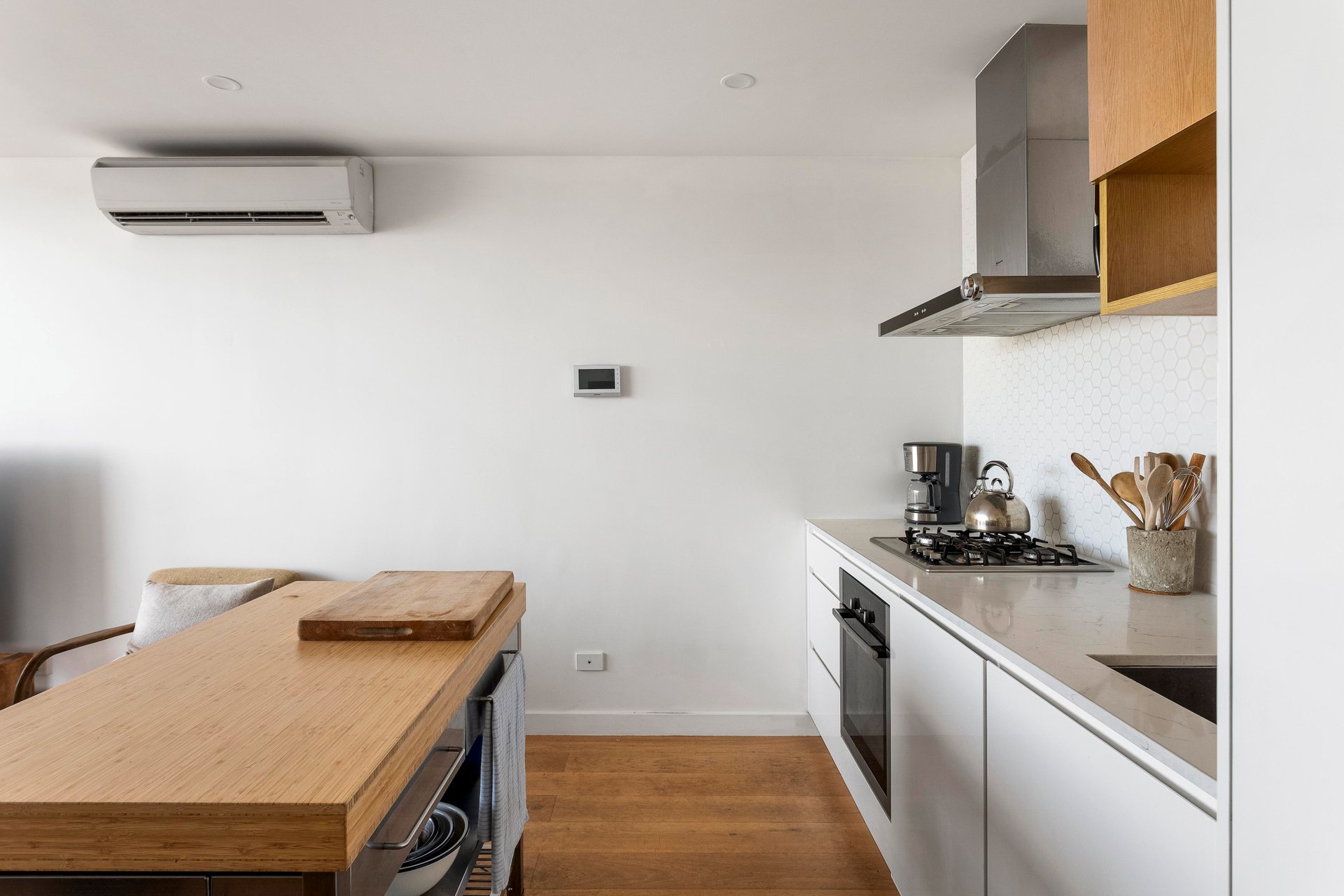 701/2 Hotham Street, Collingwood image 6