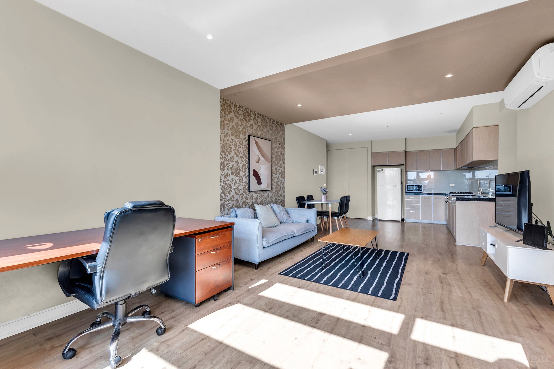 Property Gallery Thumbnail 2