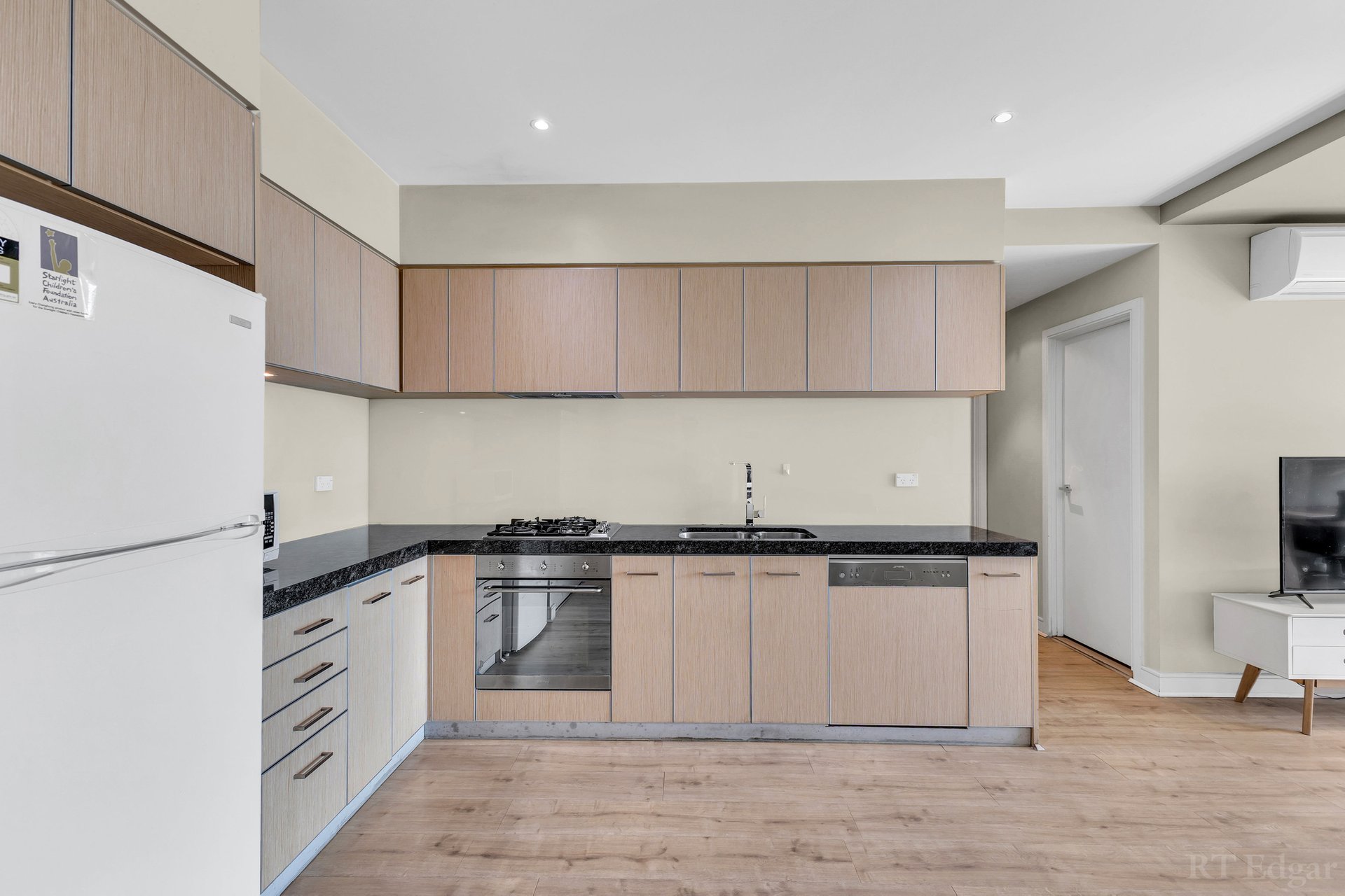Property Gallery Thumbnail 5
