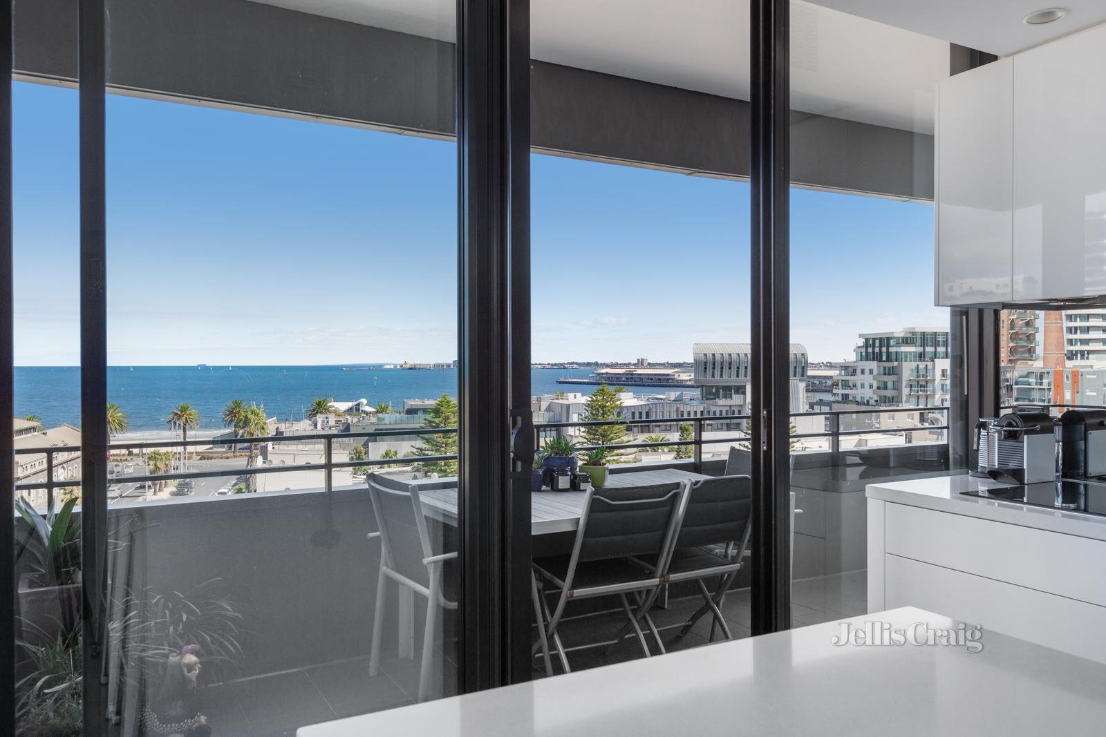 701/55 Bay Street, Port Melbourne image 5