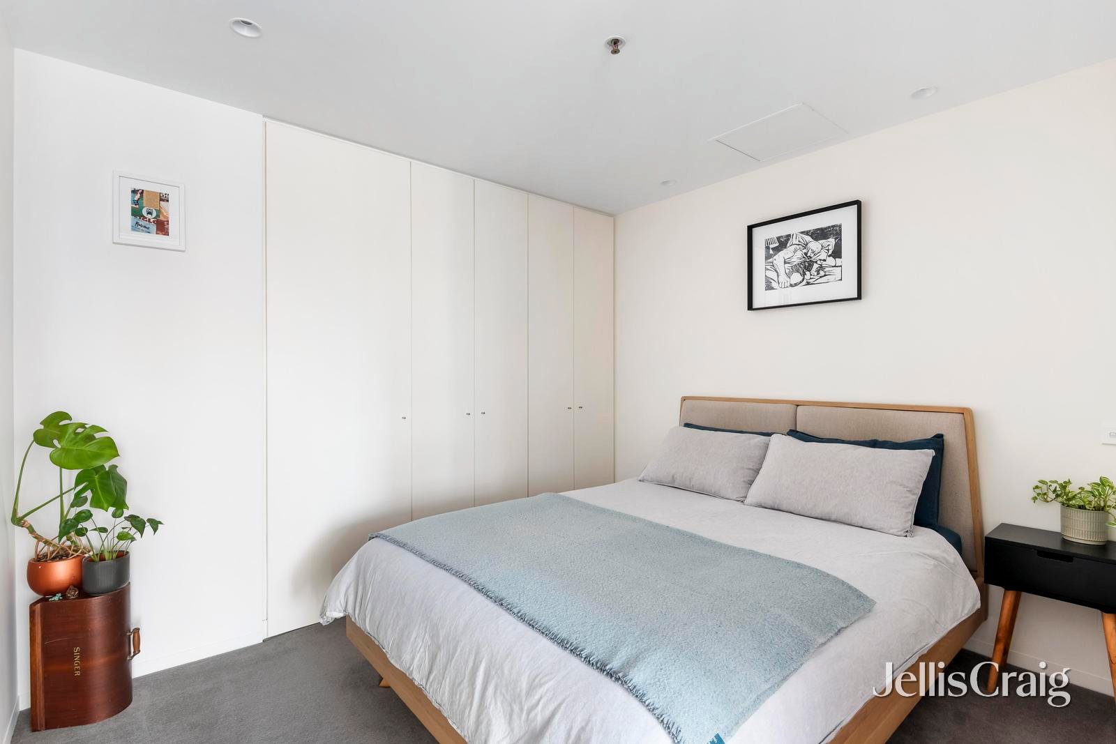 702/16 Liverpool Street, Melbourne image 6