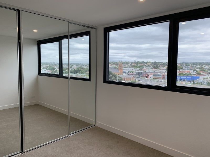 702/18 Malone Street, Geelong image 6