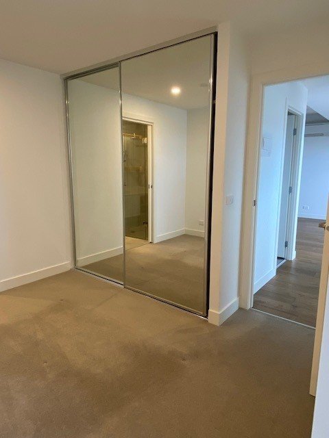 702/18 Malone Street, Geelong image 6