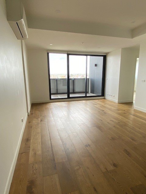 702/18 Malone Street, Geelong image 4