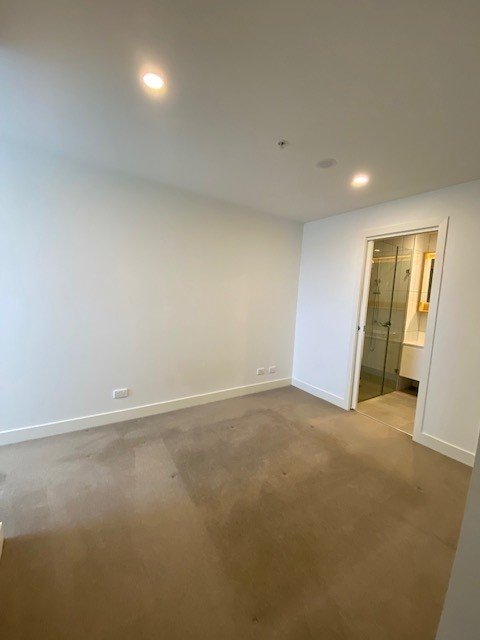702/18 Malone Street, Geelong image 5
