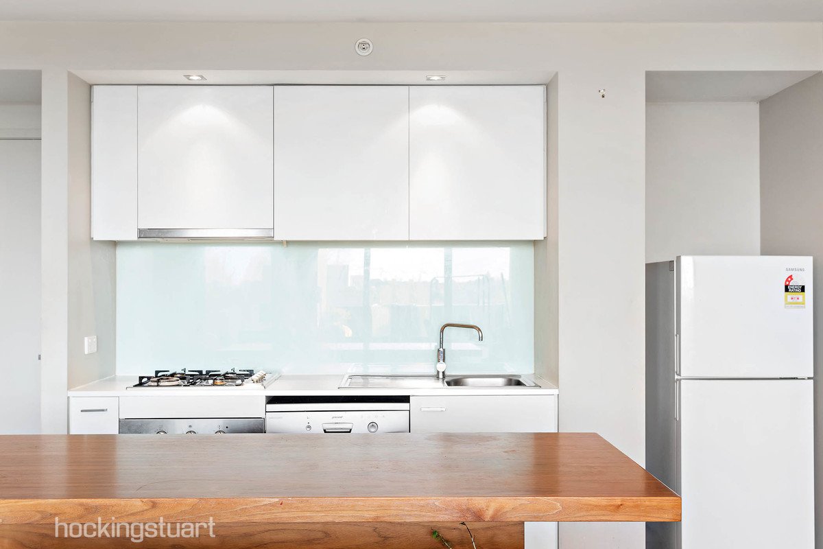 702/377 Burwood Road, Hawthorn image 3