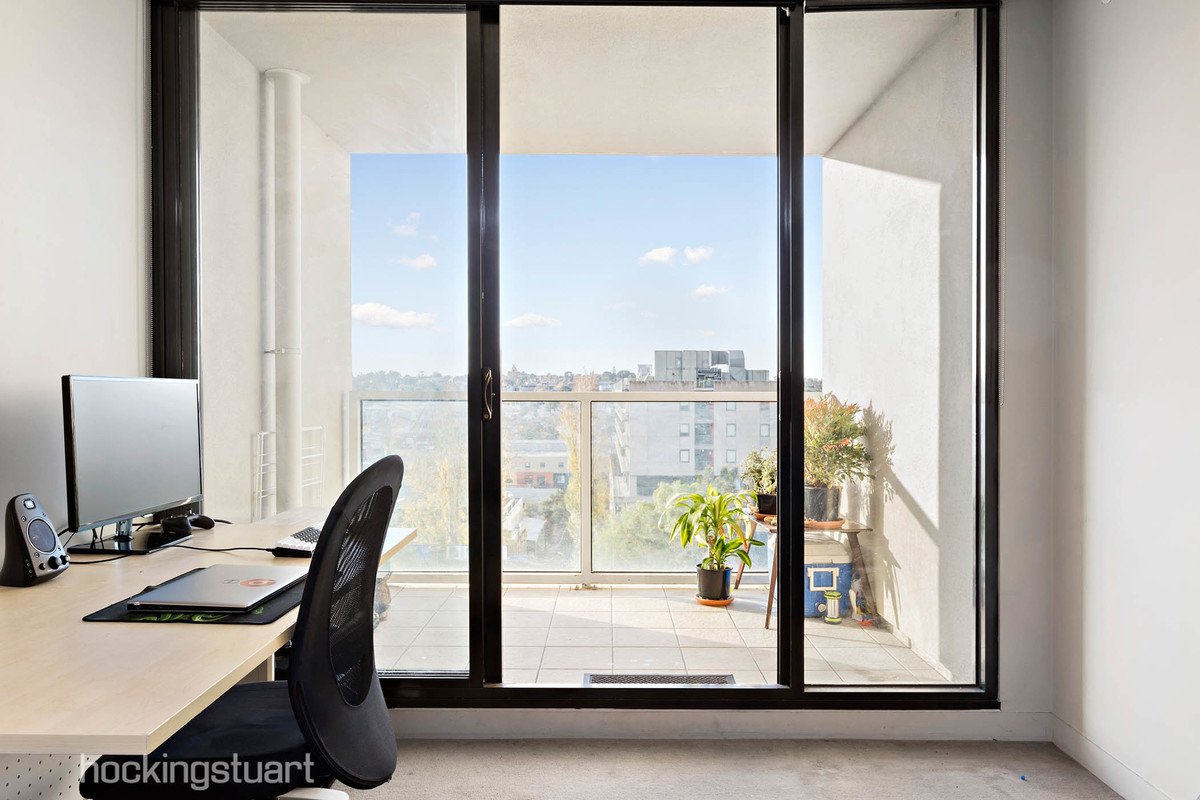 702/377 Burwood Road, Hawthorn image 4