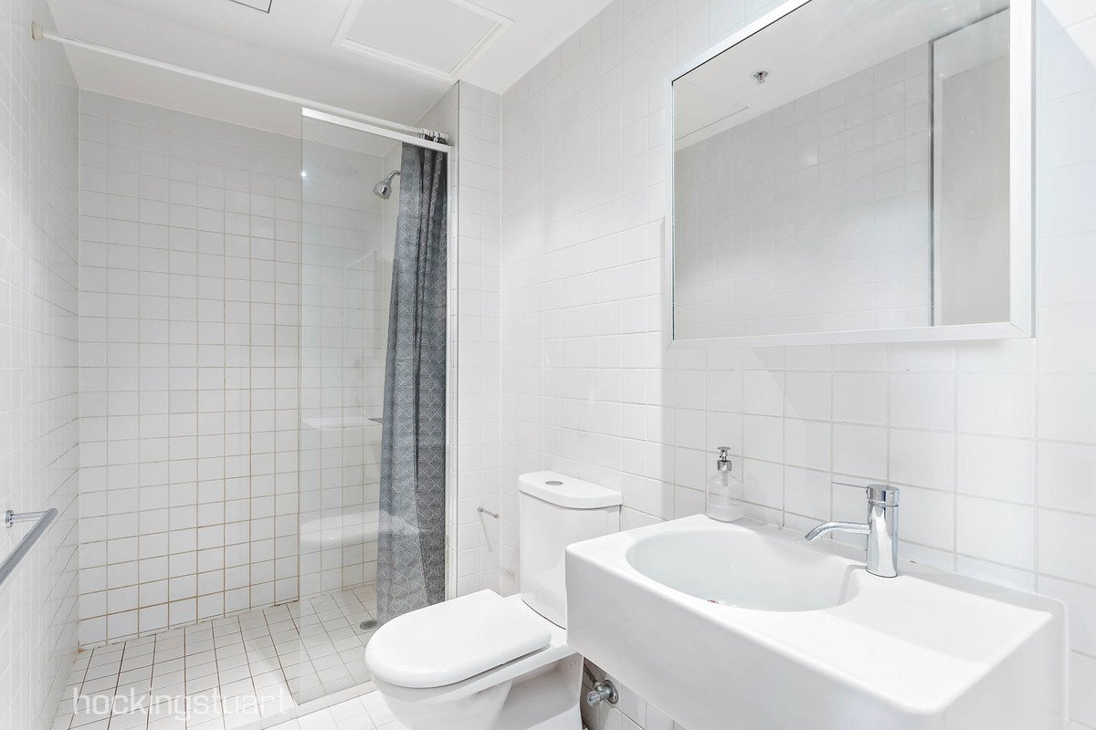 702/377 Burwood Road, Hawthorn image 7