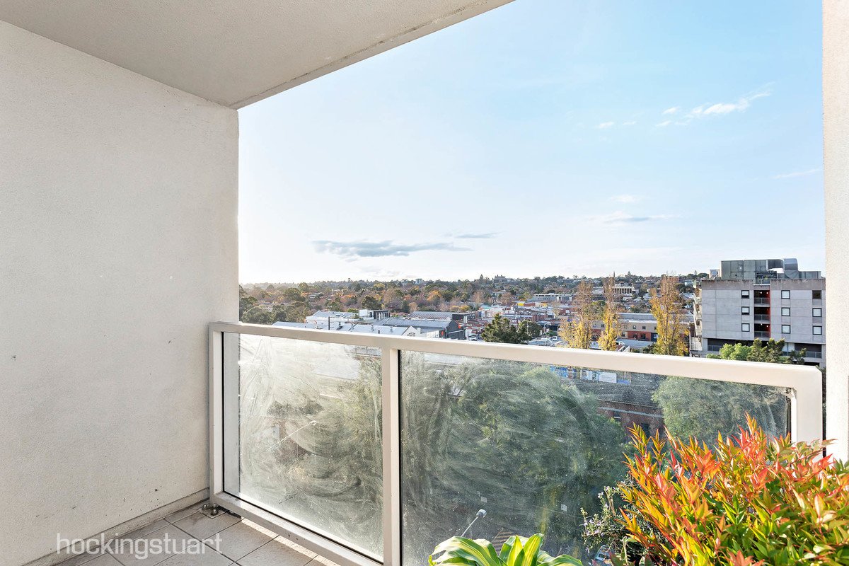 702/377 Burwood Road, Hawthorn image 9