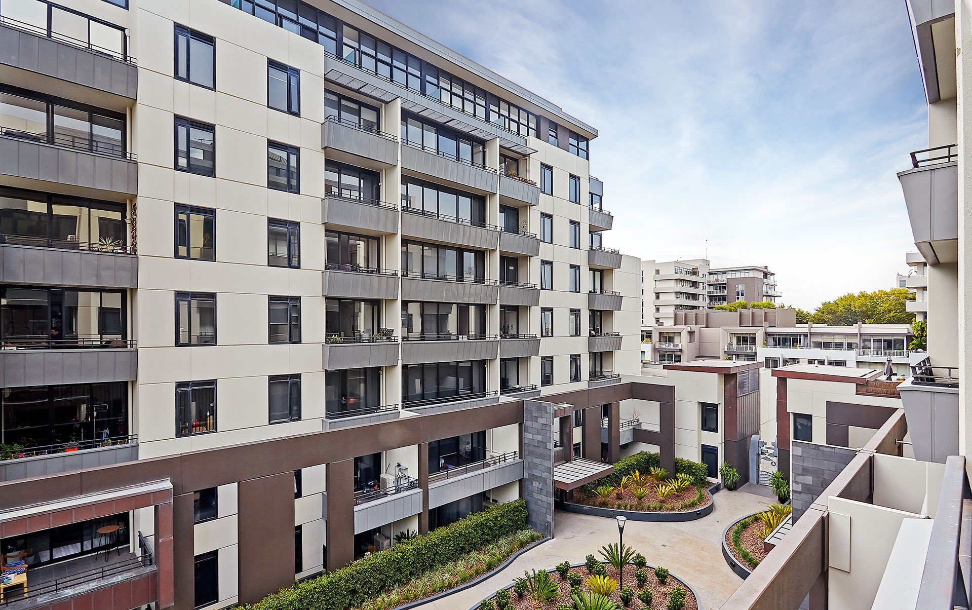 702/55 Bay Street, Port Melbourne image 3