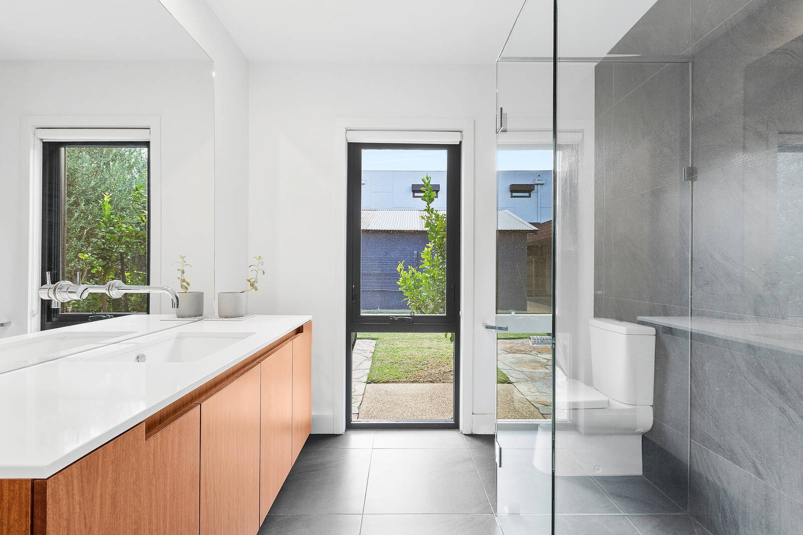 Property Gallery Thumbnail 7