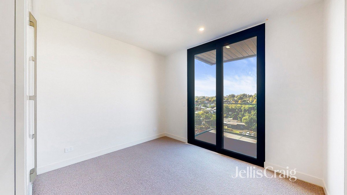 703/10 Lilydale Grove, Hawthorn&nbsp;East image 4
