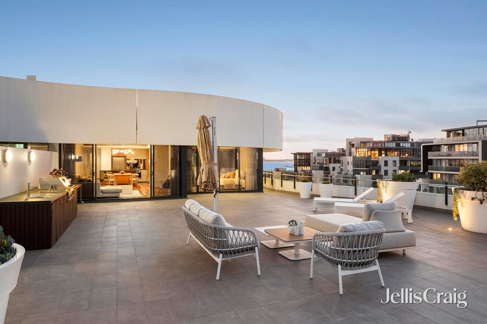 703/108 Bay Street, Port Melbourne image 3