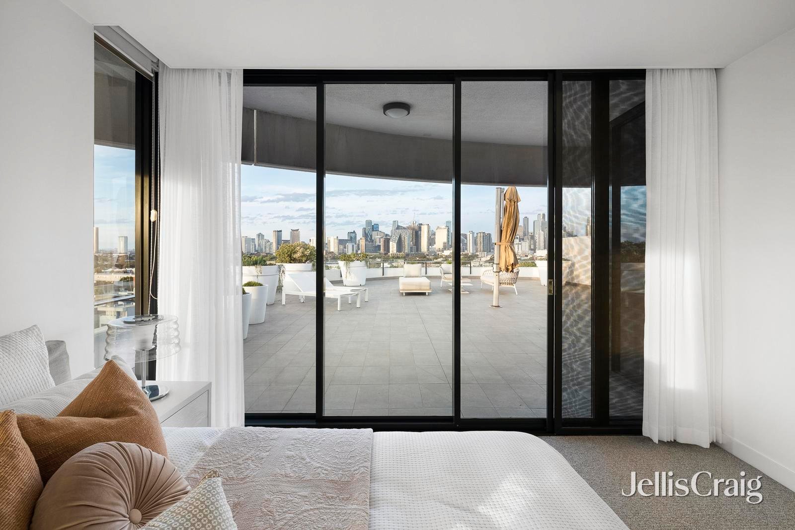 703/108 Bay Street, Port Melbourne image 10