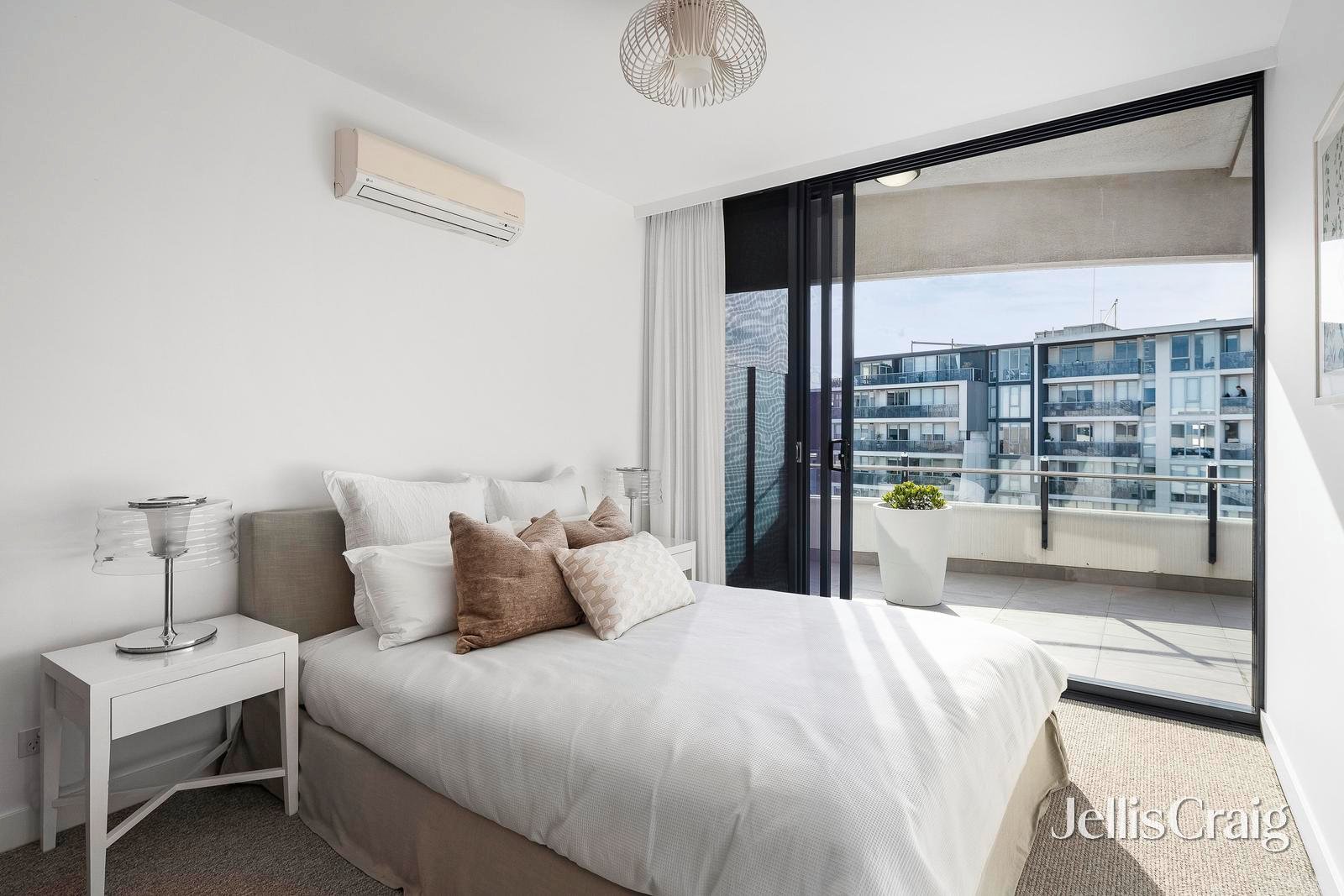 703/108 Bay Street, Port Melbourne image 13