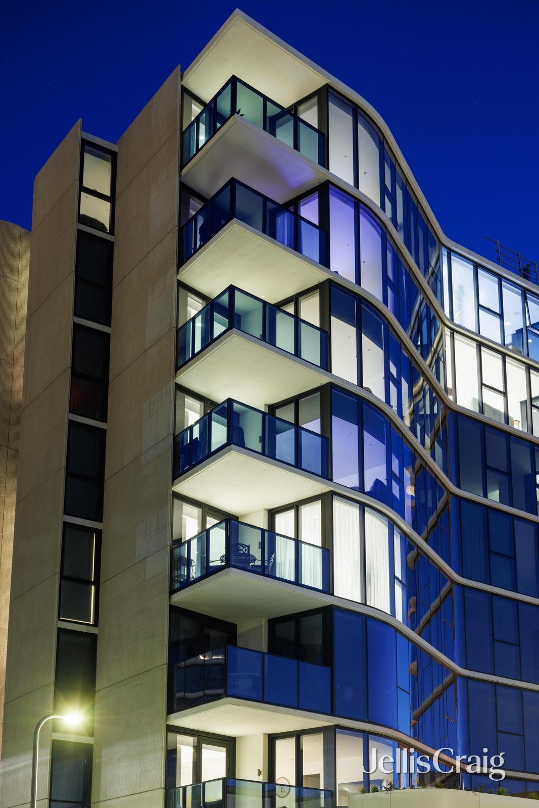 703/29 Waterline Place, Williamstown image 9