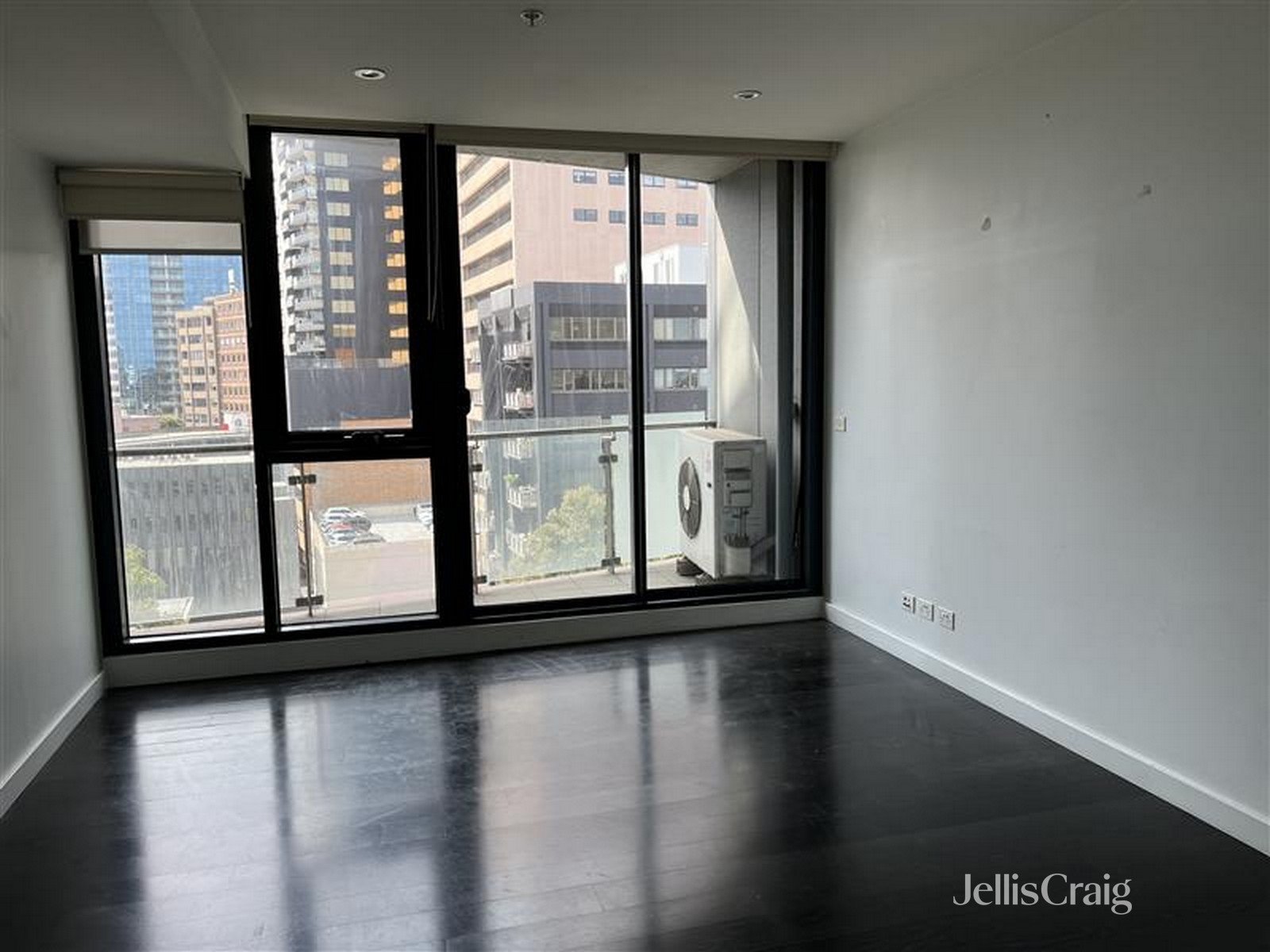 703/338 Kings Way, South&nbsp;Melbourne image 2