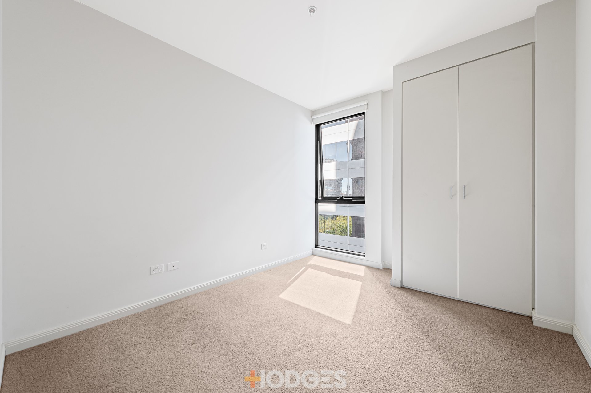 703 / 480 St Kilda Road MELBOURNE