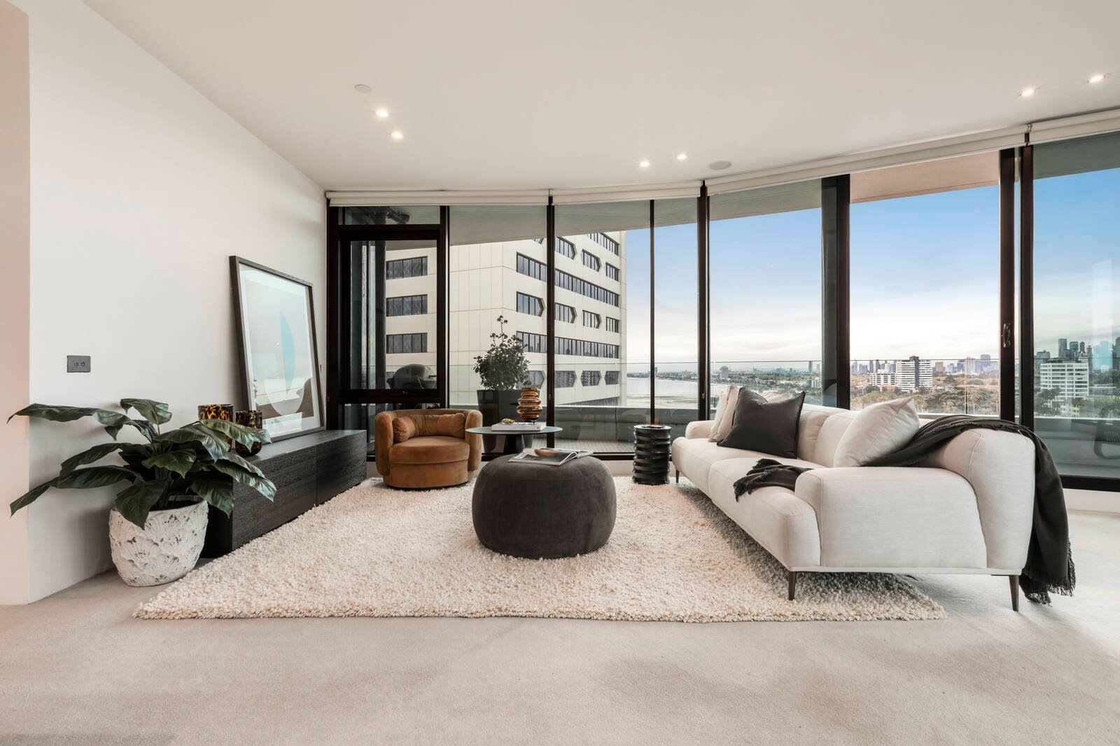 Property Gallery Thumbnail 2