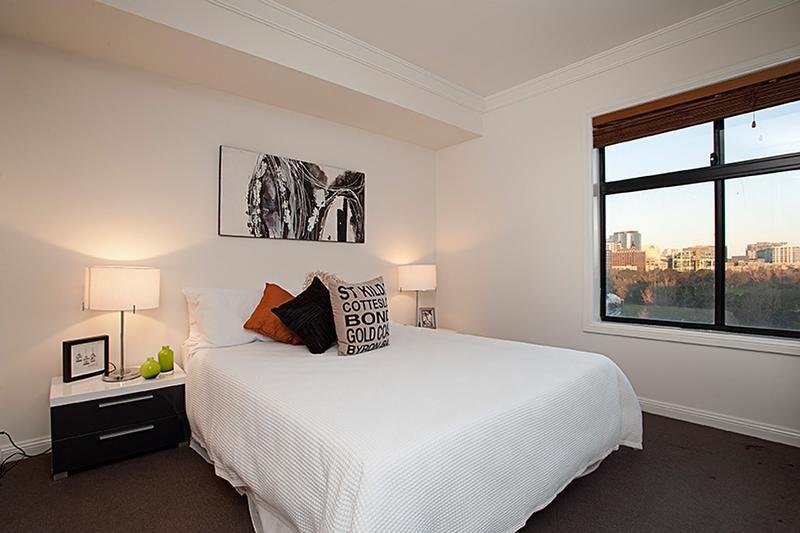 Property Gallery Thumbnail 6