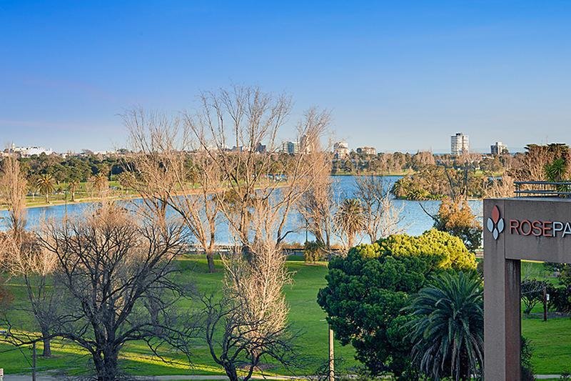 Property Gallery Thumbnail 7