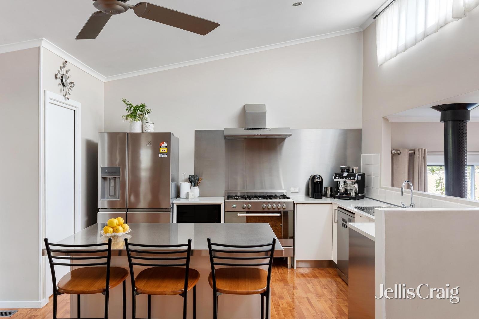 704 Heidelberg-Kinglake Road, Hurstbridge image 6